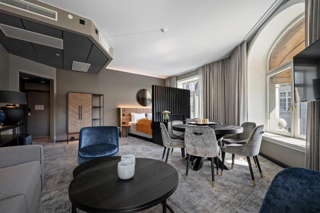 Kuchyň nebo kuchyňský kout v ubytování Karl Johan Hotel