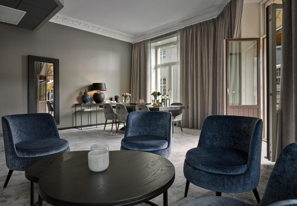Posezení v ubytování Karl Johan Hotel