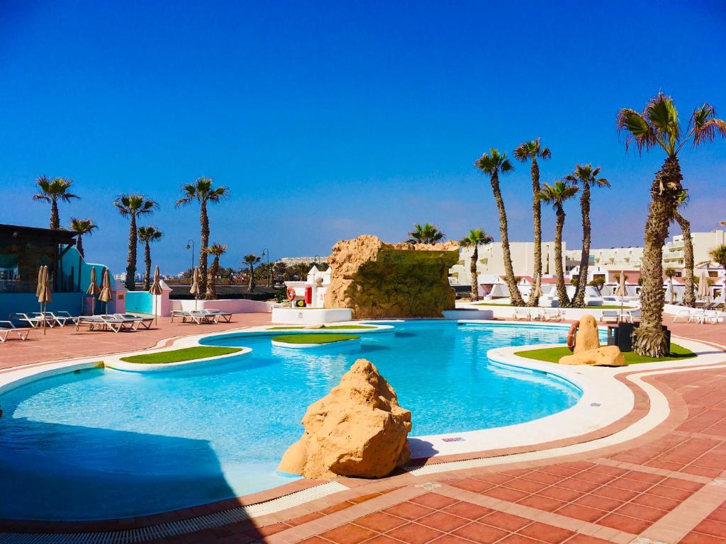 Piscina en o cerca de Drago Lanzarote Costa Teguise