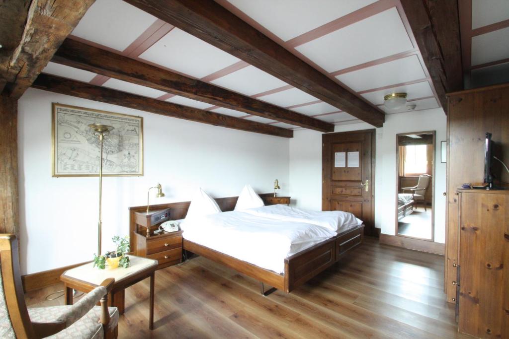 Postel nebo postele na pokoji v ubytování Hotel Rheinfels