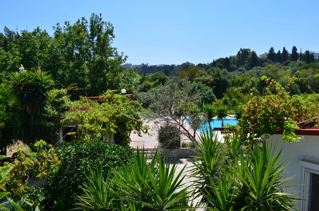 Bazén v ubytování Artemis Studios - Pool and garden nebo v jeho okolí
