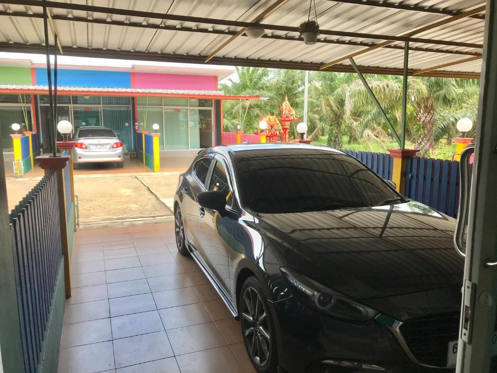 Fotografie z fotogalerie ubytování Tanarod Gueshouse v destinaci Surat Thani