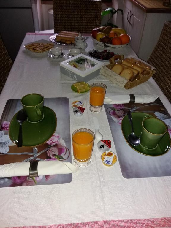 Jedlo v ubytovaní bed & breakfast alebo blízkom okolí