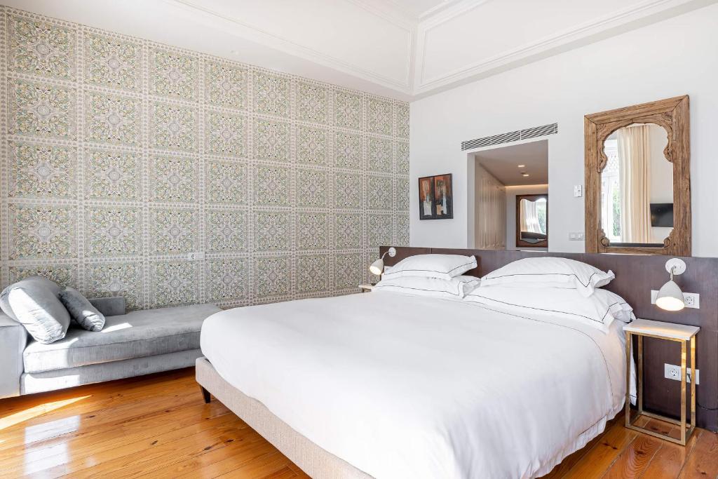 Postel nebo postele na pokoji v ubytování Santiago de Alfama - Boutique Hotel