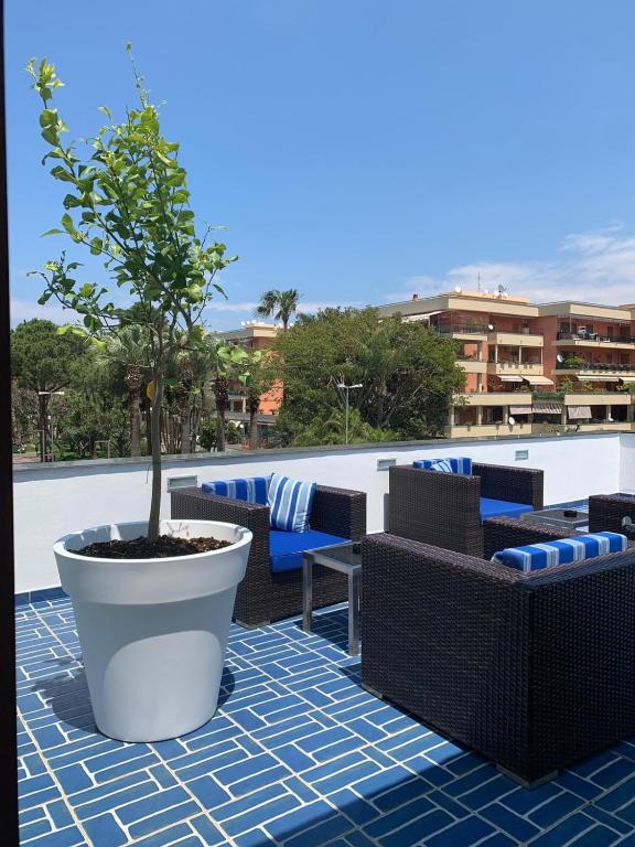 Bazén v ubytování Hotel Nice nebo v jeho okolí