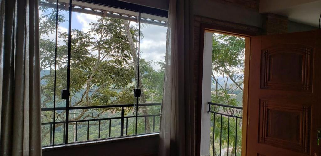  Chalés Estrada Real