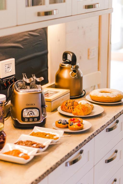 Jedlo v ubytovaní bed & breakfast alebo blízkom okolí
