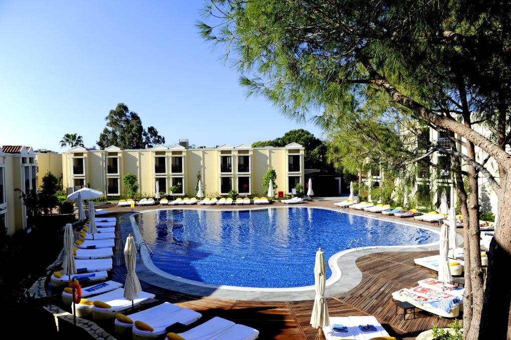Bazén v ubytování TUI MAGIC LIFE Belek nebo v jeho okolí