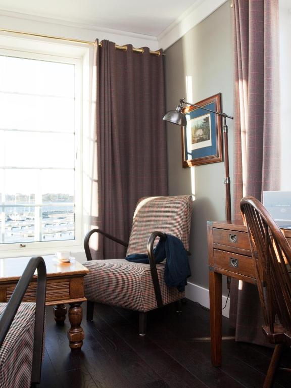 TV a/nebo společenská místnost v ubytování Støtvig Hotel