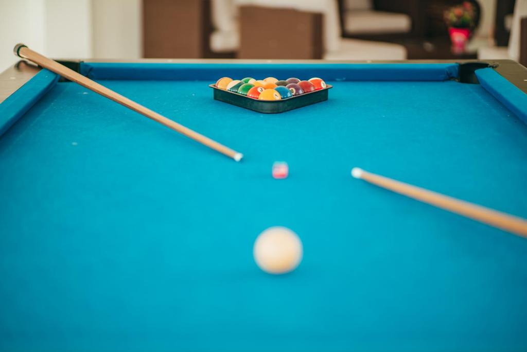Biliár nebo kulečník v ubytování Hotel Arrayanes del Quindío