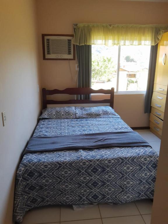  Excelente Apto -Frente com sacada com churrasqueira - Bombas