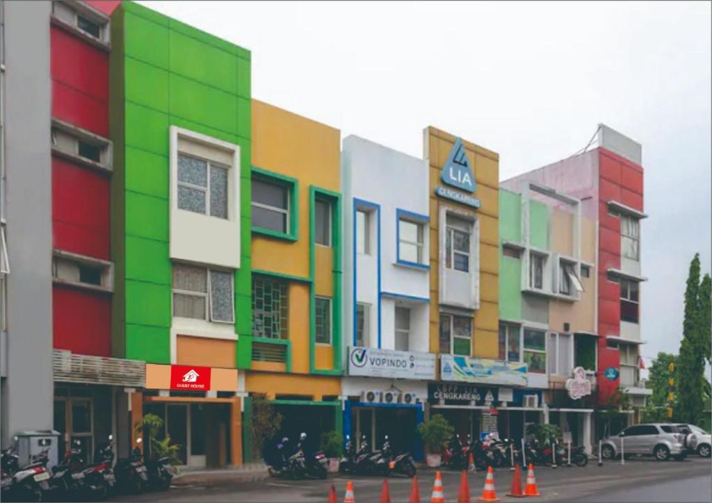 Jo Guest House Cengkareng - Housity