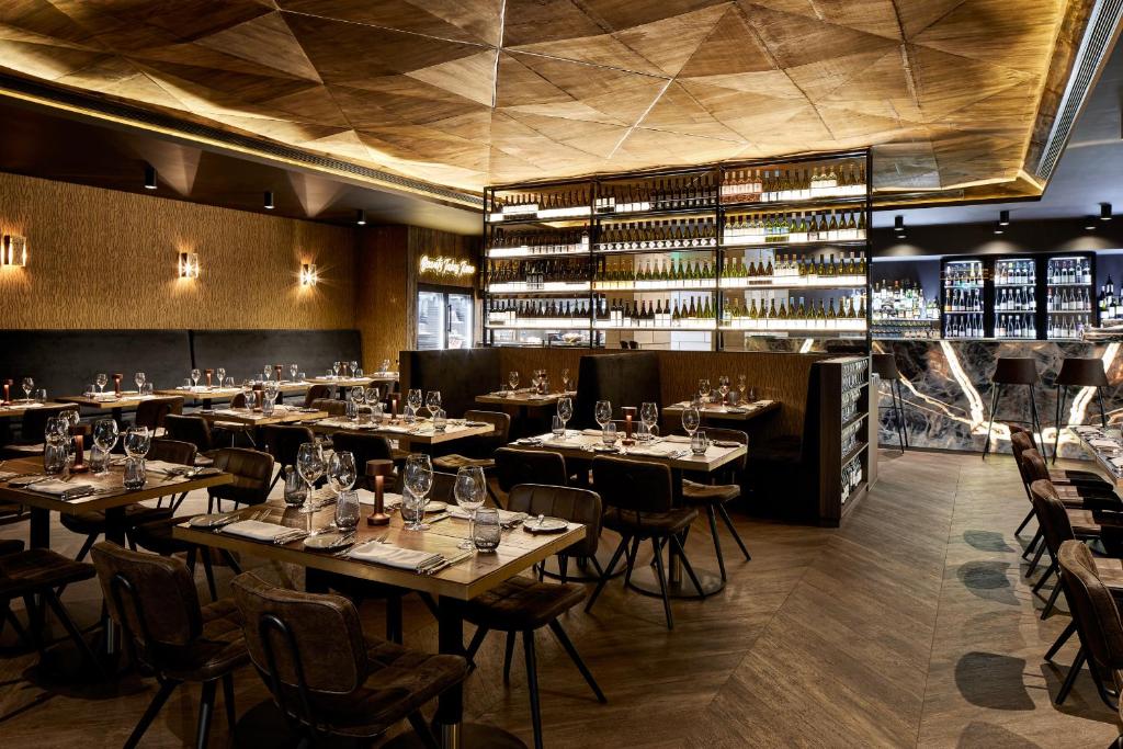 Crowne Plaza Sydney Burwood by IHG - Resim 6