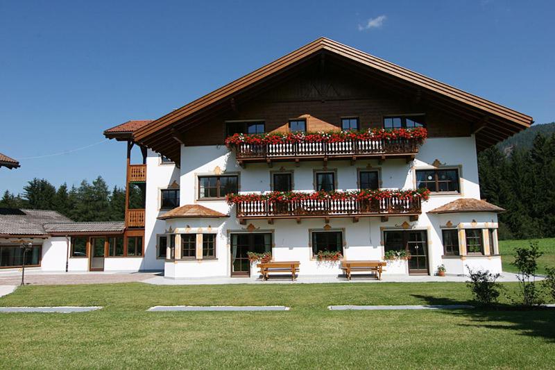 Budova, kde se aparthotel nachází