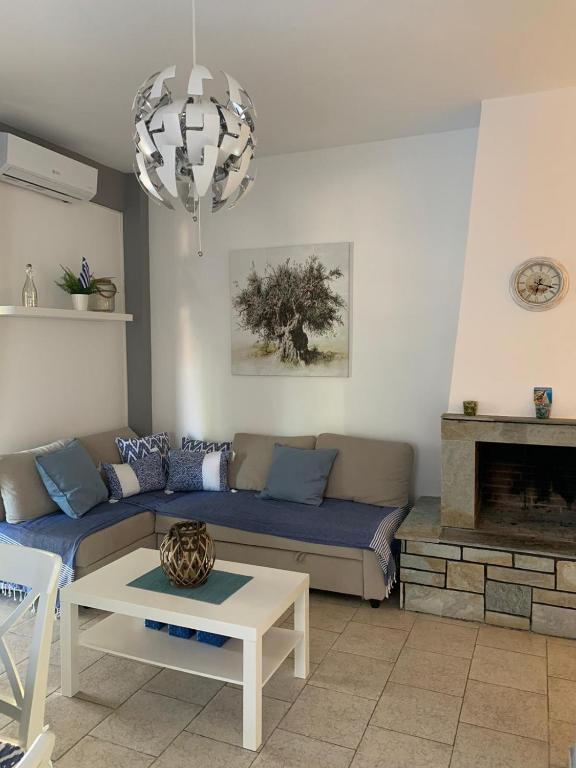 Część wypoczynkowa w obiekcie Lucas Lux Flogita apartment