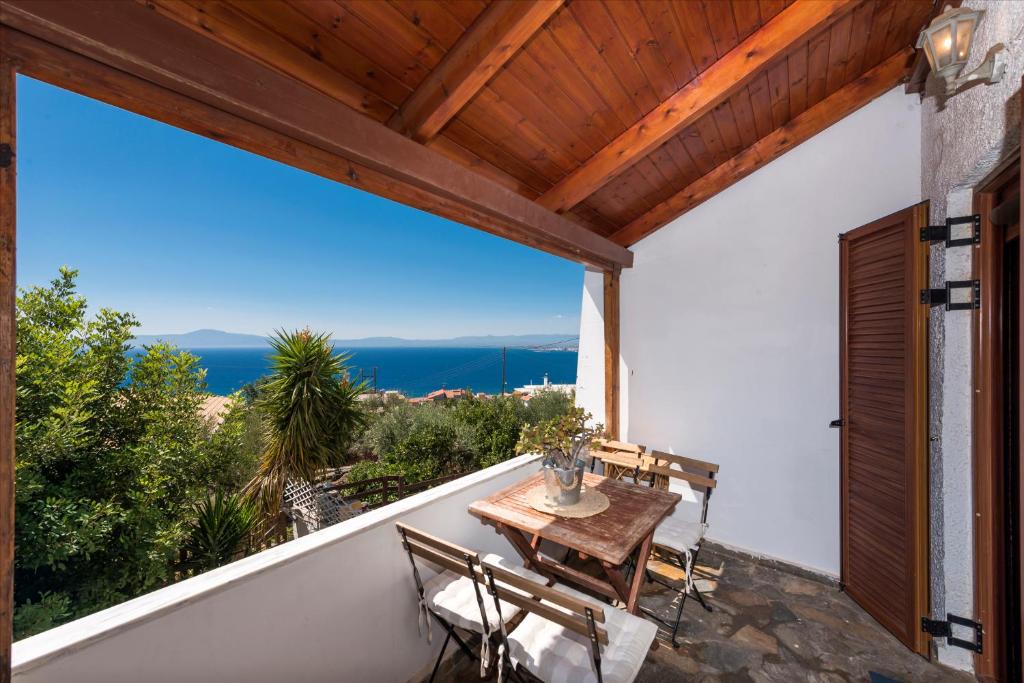 Fotografie z fotogalerie ubytování Seaside Heaven - Sunset views close to the beach v destinaci Kalamata
