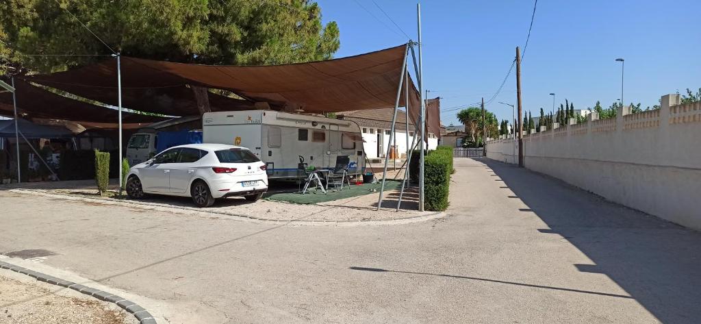 El barrio de los alrededores o un barrio cerca de este camping