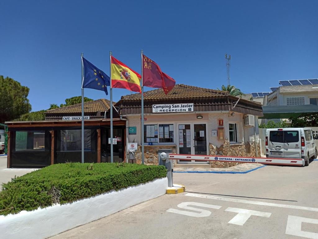 Edificio en el que se encuentra el camping