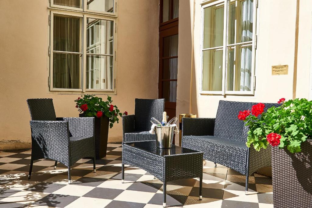 Three Golden Crowns Apartments - Resim 13