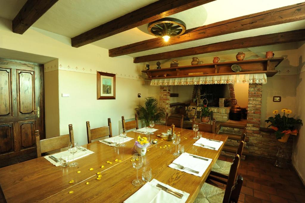 Restaurace v ubytování Belica Bed and Breakfast