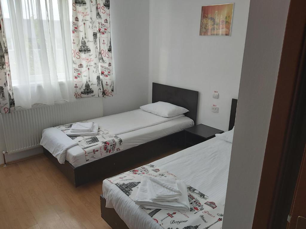 HOTEL RIVER - Habitación Doble O Gemela