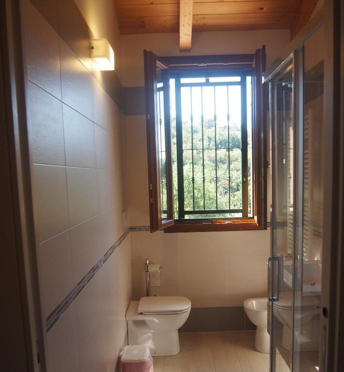 Koupelna v ubytování Agriturismo Ardizio 43