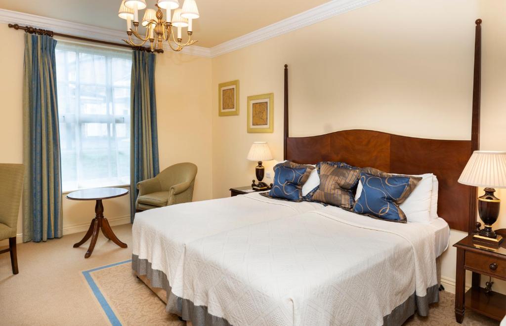 Ringwood Hall Hotel & Spa - Standard Twin Room