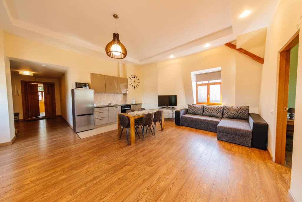 Kroņu nami - Penthouse Apartment