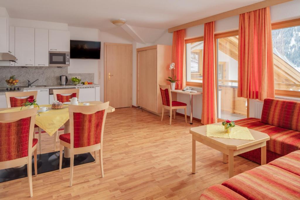 Kuchyň nebo kuchyňský kout v ubytování Hotel Albarella