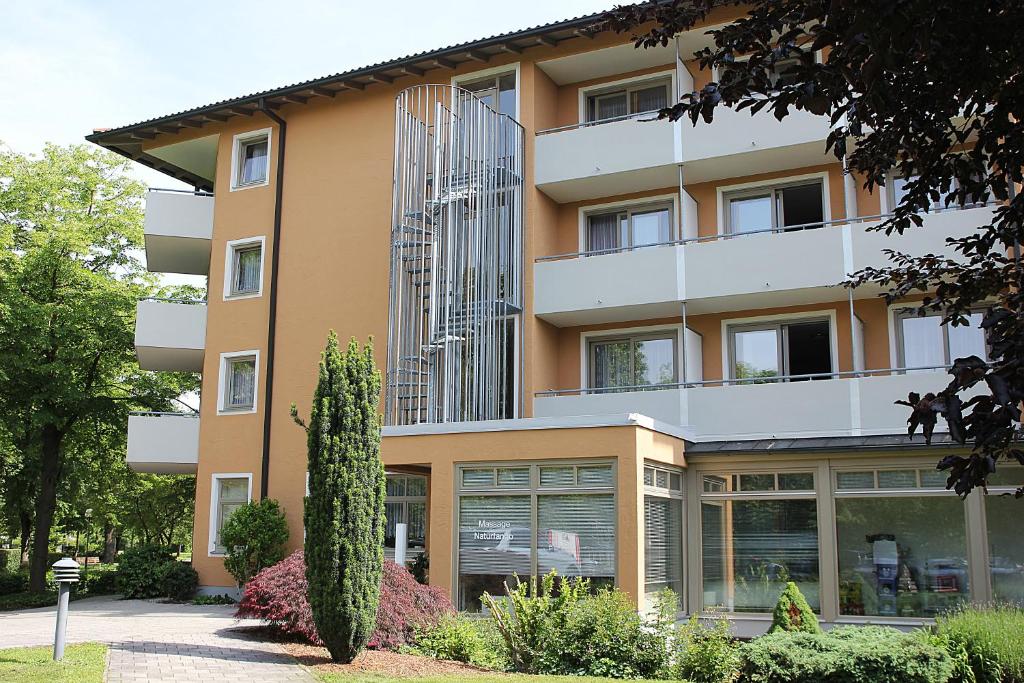 a large building with a lot of windows at Kurpension Freudenstein in Bad Füssing