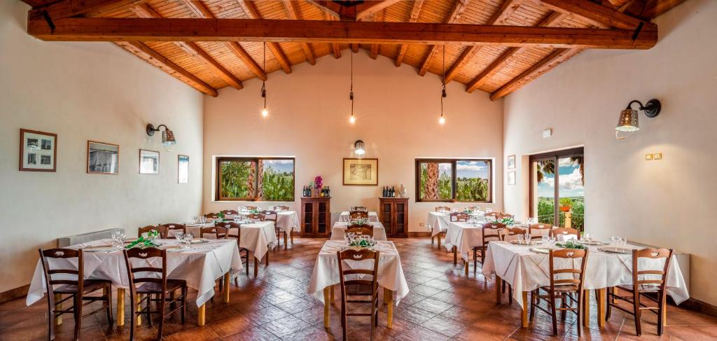 Restaurace v ubytování Agriturismo Borgo degli ulivi