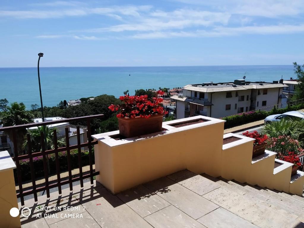 A general sea view or a sea view taken from Az apartmant