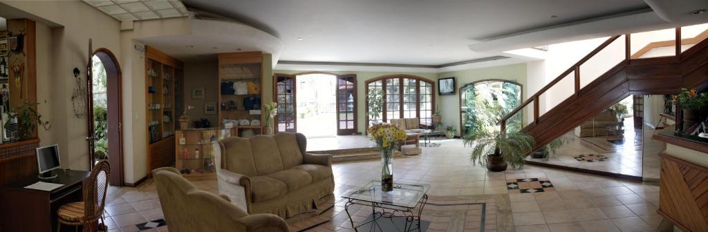  Hotel Dominguez Master