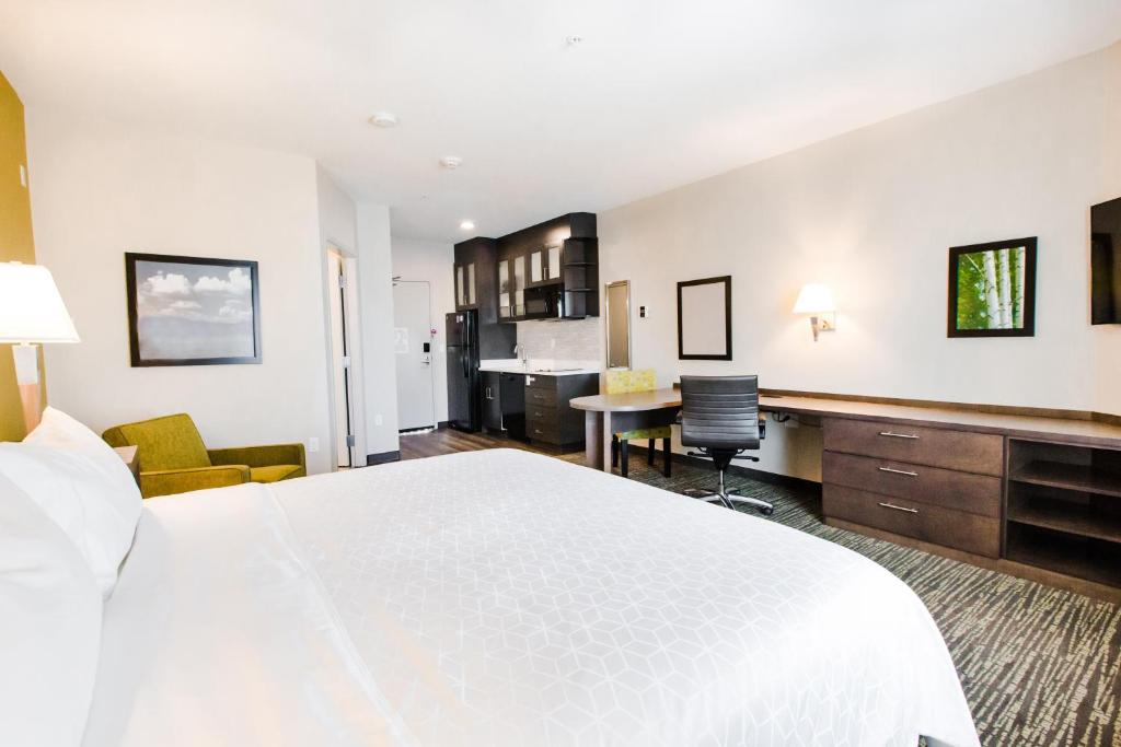 Candlewood Suites West Edmonton - Mall Area by IHG - Resim 27