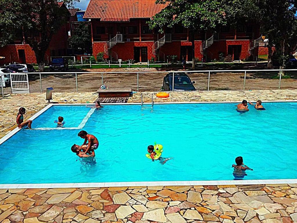  Apartamento em Maranduba a 500 metros da praia