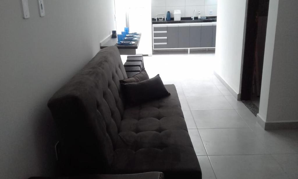  Apartamento em Maranduba a 500 metros da praia