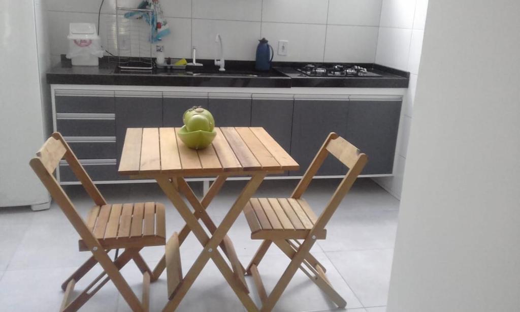  Apartamento em Maranduba a 500 metros da praia