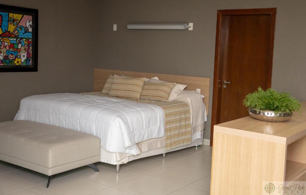  Grand Park Hotel