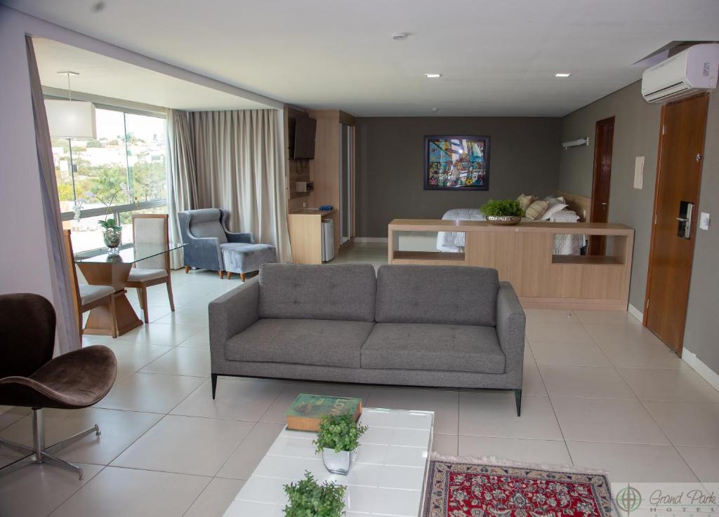  Grand Park Hotel