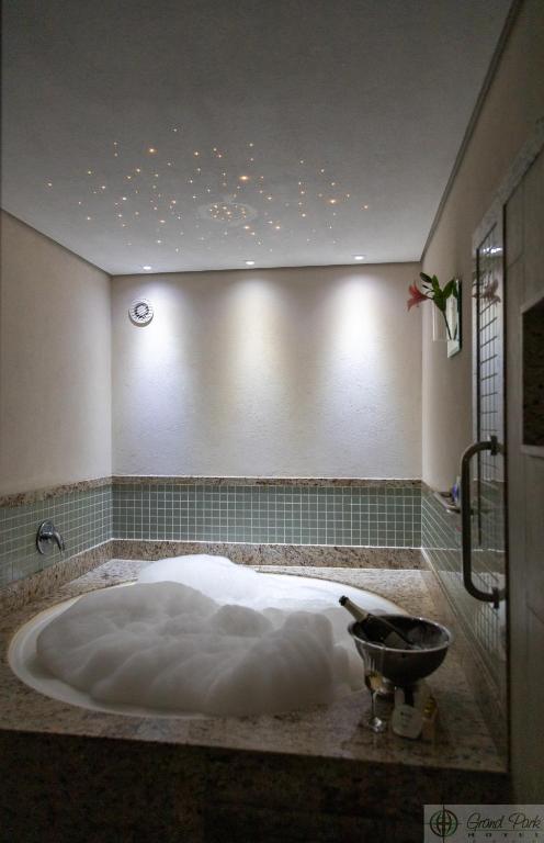  Grand Park Hotel