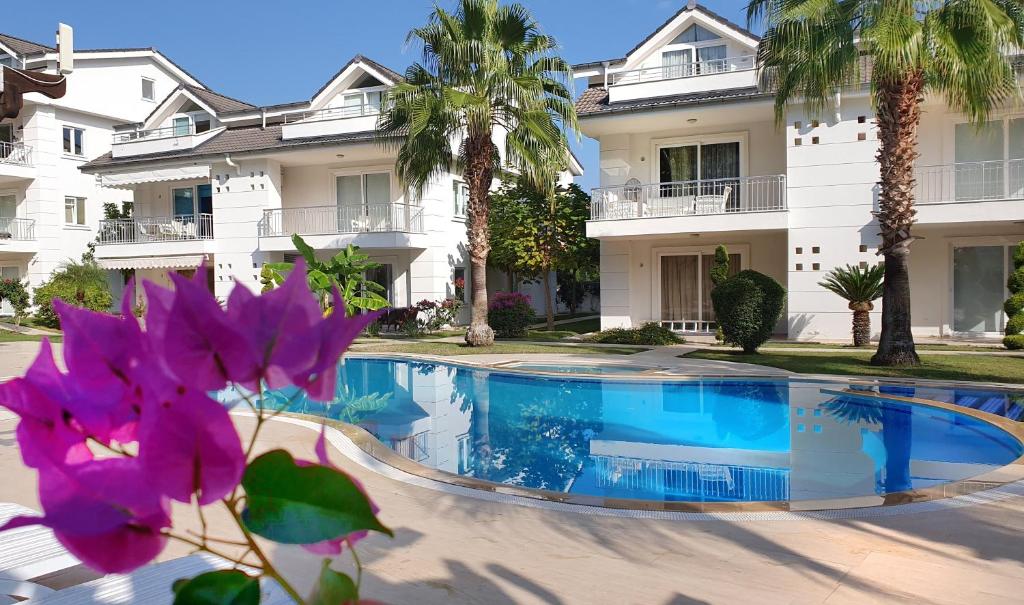 Atalos residence apart in the center with pool and wi-fi