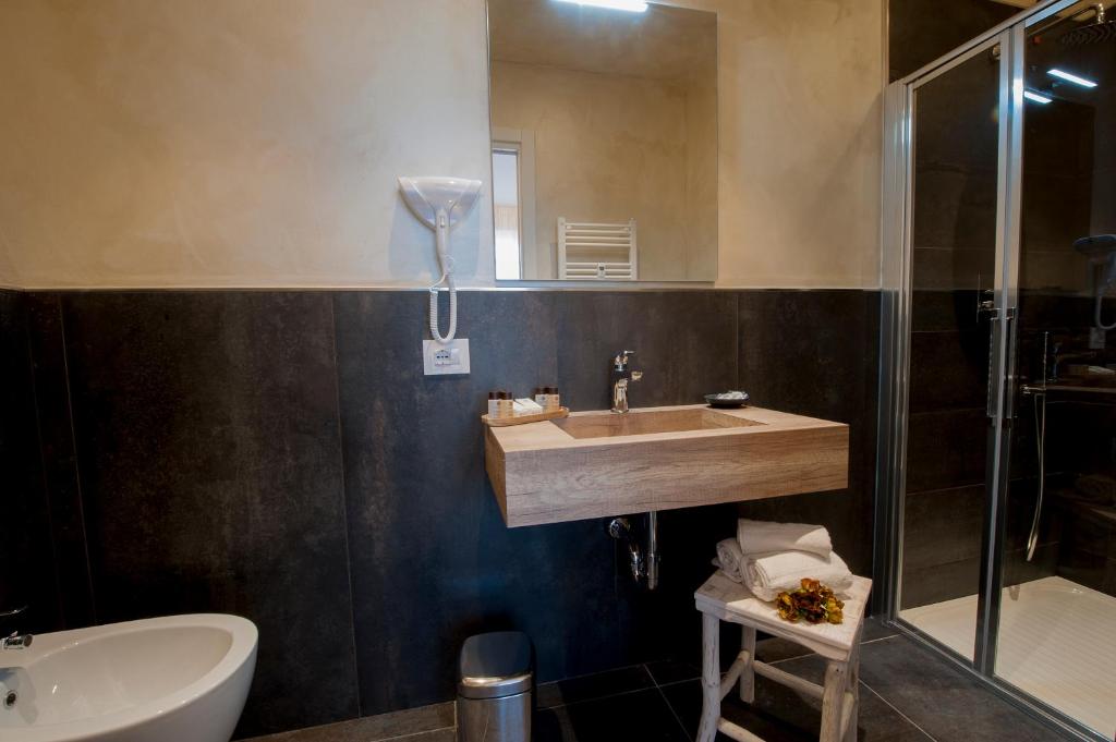 Kúpeľňa v ubytovaní Brichett Deluxe Rooms