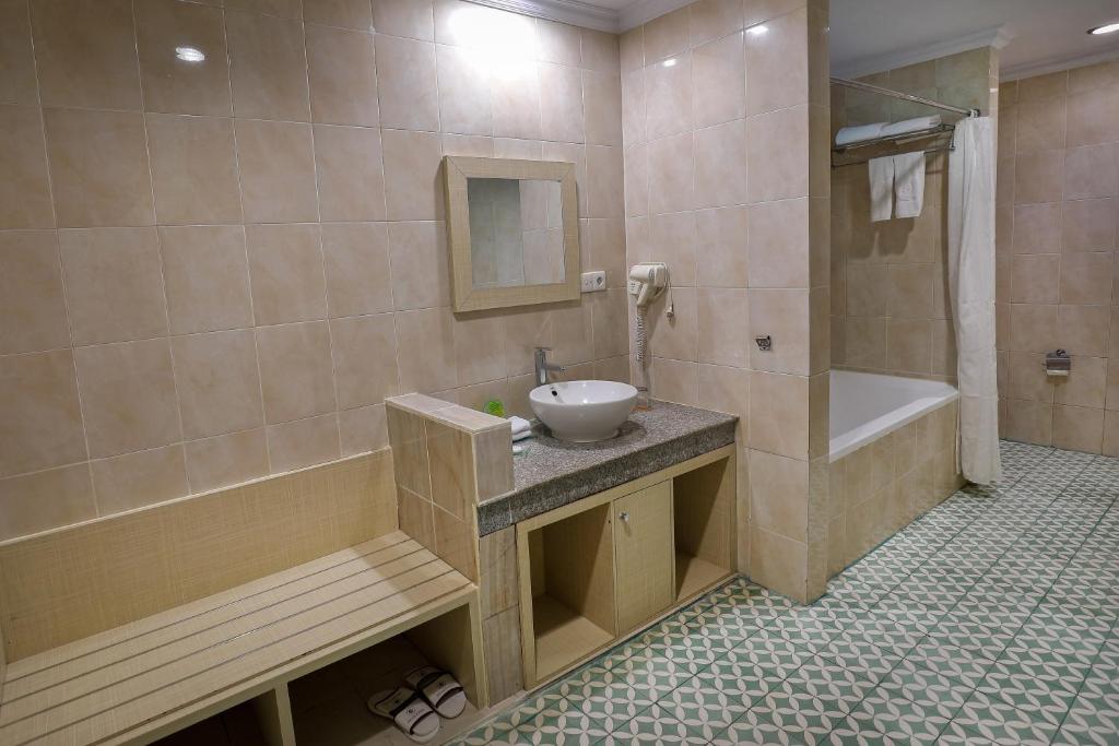 Koupelna v ubytování Puri Saron Hotel Seminyak