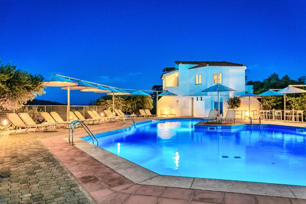 Bazén v ubytování Elounda Krini Hotel nebo v jeho okolí