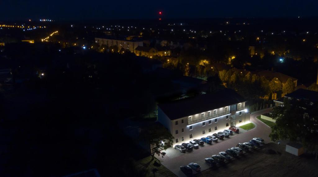 Widok z lotu ptaka na obiekt Hotel Szeghalom
