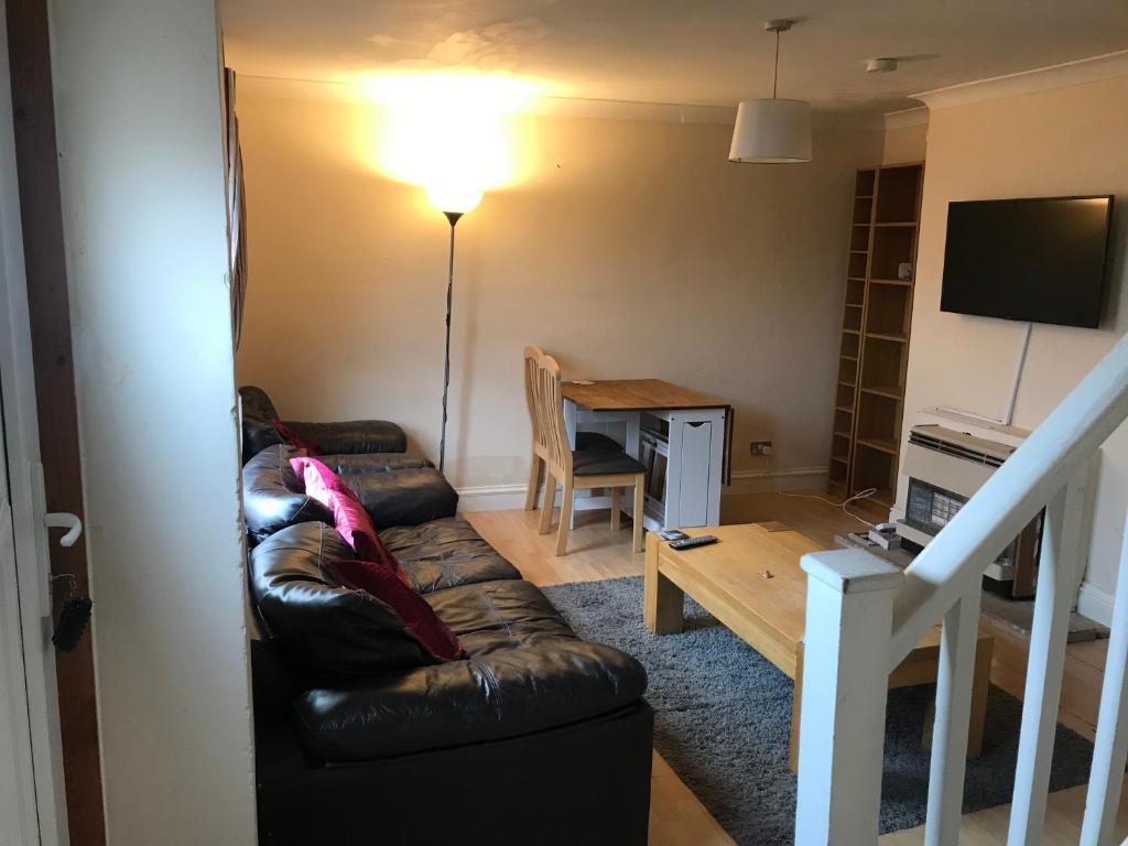 295 Sturry Rd