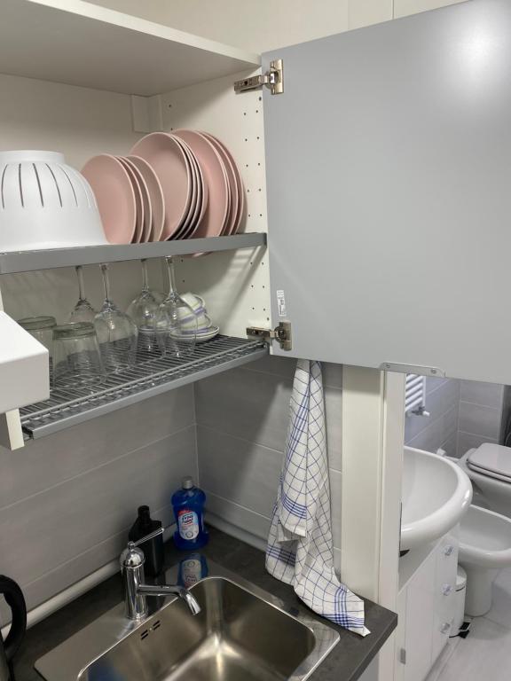 Kúpeľňa v ubytovaní Stadio 1 - Appartamenti monolocali con bagno privato Verona