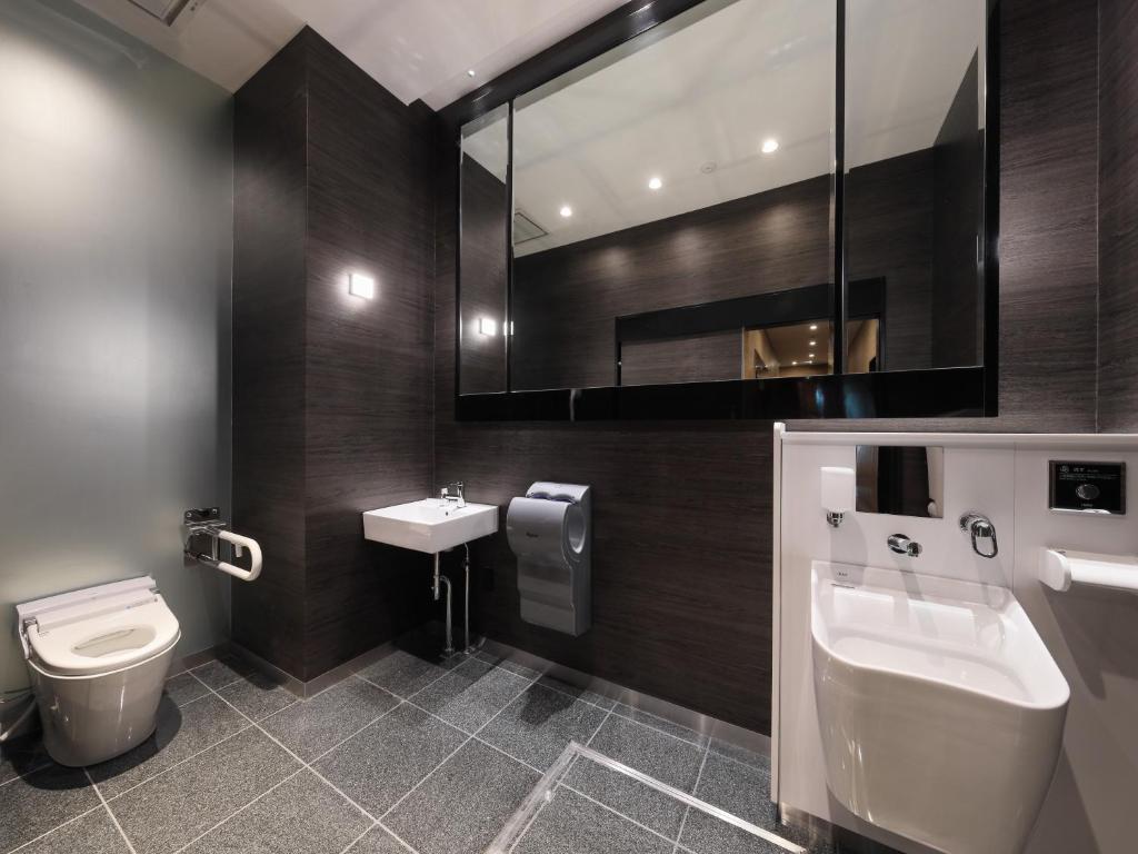 Koupelna v ubytování APA Hotel Nihombashi Bakuroyokoyama Ekimae