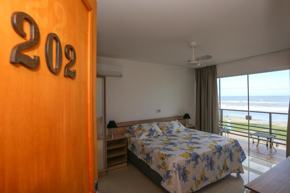  Pousada Praia Do Meio