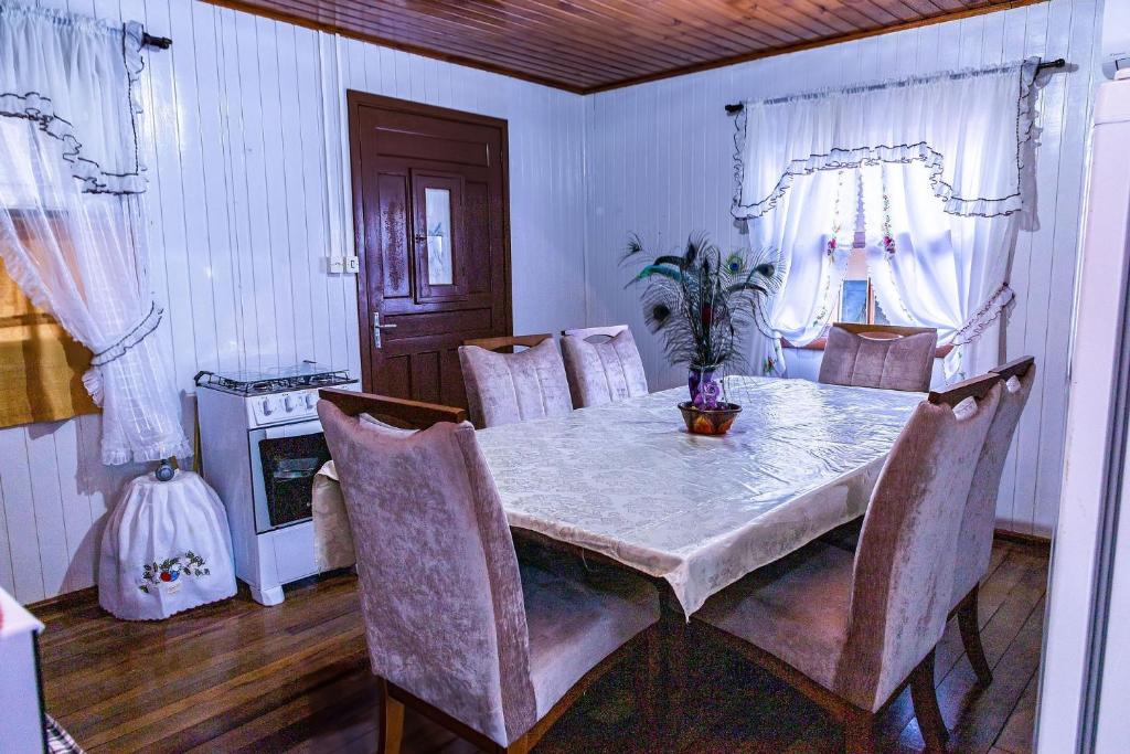 LOCAR-IN GRAMADO Chalé Recanto  LOCAR-IN GRAMADO Chalé Recanto